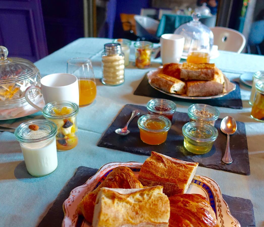 Le Jardin De La Cathedrale Bed and Breakfast Troyes Eksteriør billede